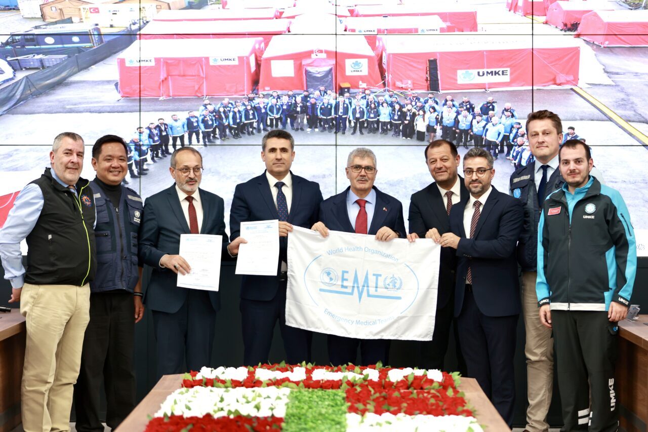- Acil Sağlık Hizmetleri Genel Müdürü Doç. Dr. Eray Çınar:
-