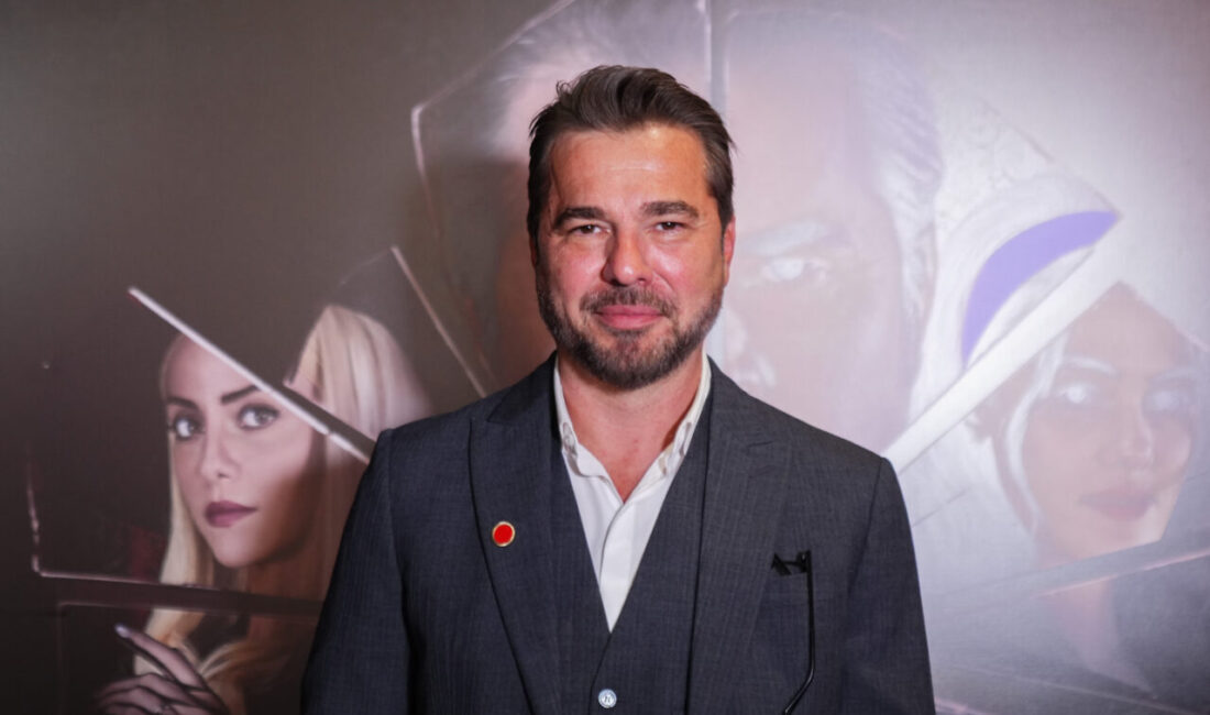 - Yönetmen Murat Çeri:
- "(Bu filmi) Gençlere ulaştırmak çabasındayım. Çünkü