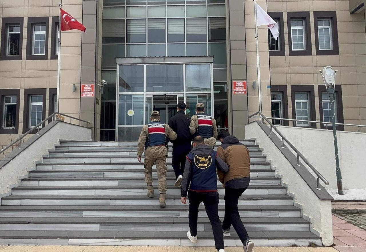 BİTLİS (AA) – Bitlis'te 3 ayda Afganistan uyruklu 88 düzensiz