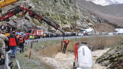 - AFAD, UMKE, 112 Acil Sağlık, itfaiye, polis ve jandarma