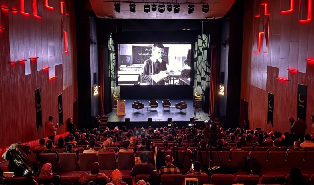 - YediHilal Derneği Genel Başkanı Samet Paçacı:
- "İnsanın söylediğiyle yaşadığı