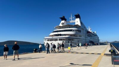 MUĞLA (AA) – Muğla'nın Bodrum ilçesine, "Star Legend" adlı kruvaziyer