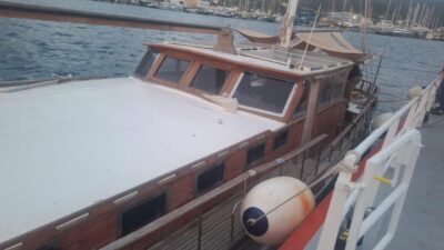 MUĞLA (AA) – Muğla'nın Bodrum ilçesinde su alan teknedeki 3