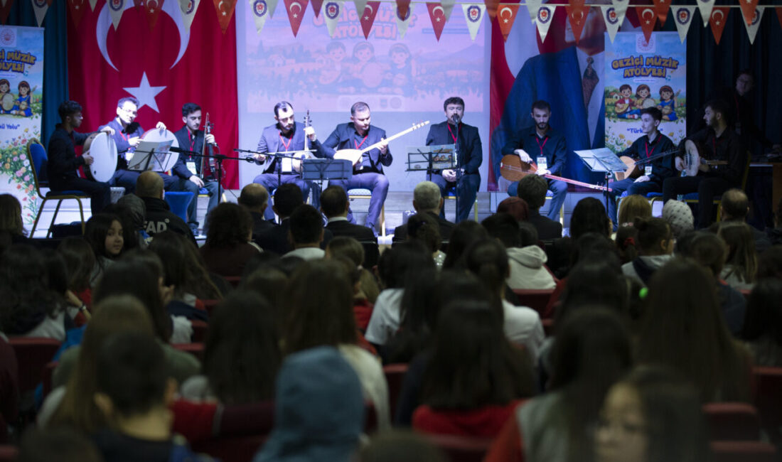 - Cumhurbaşkanlığı Kültür ve Sanat Politikaları Kurulu Üyesi Prof. Dr.
