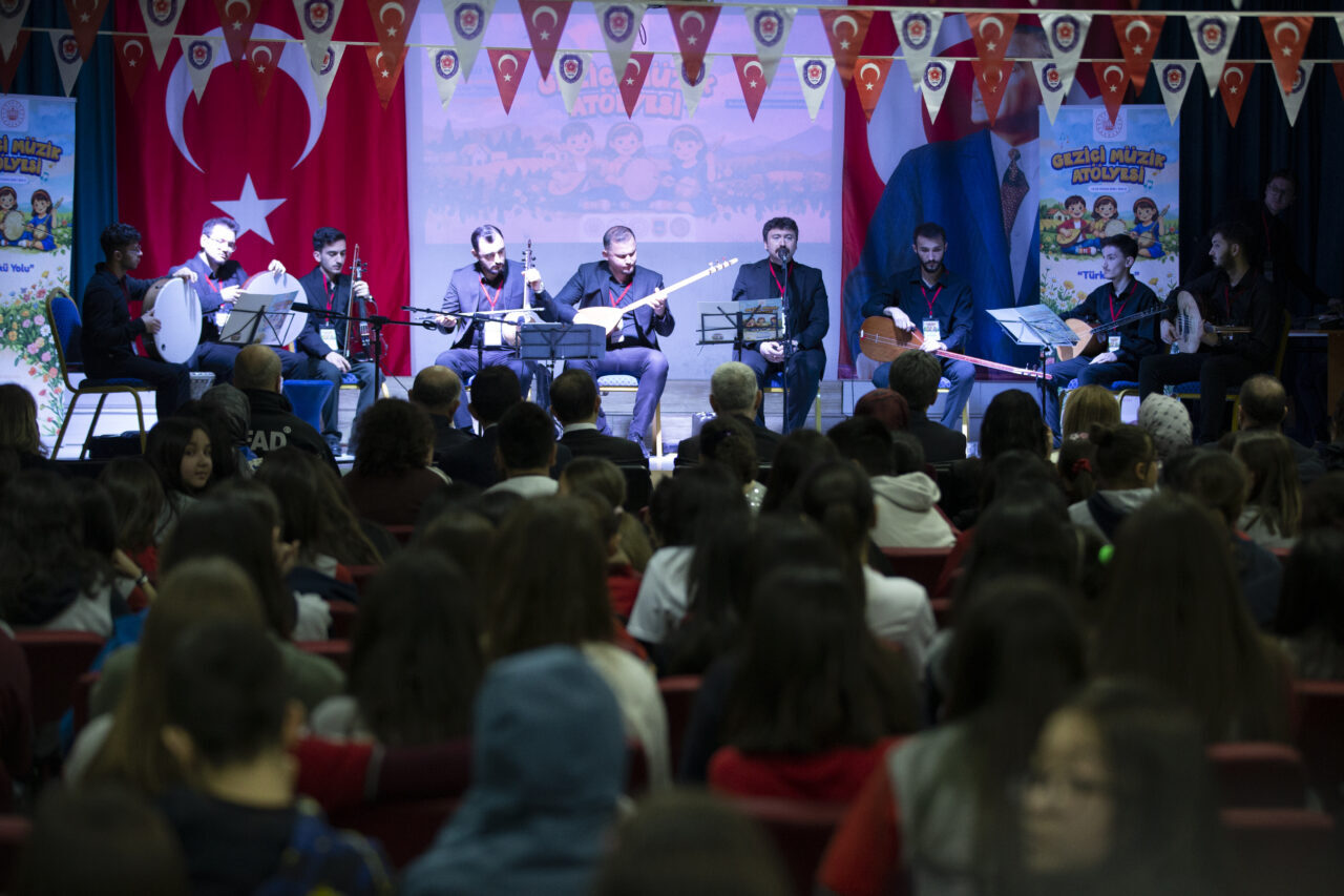 - Cumhurbaşkanlığı Kültür ve Sanat Politikaları Kurulu Üyesi Prof. Dr.