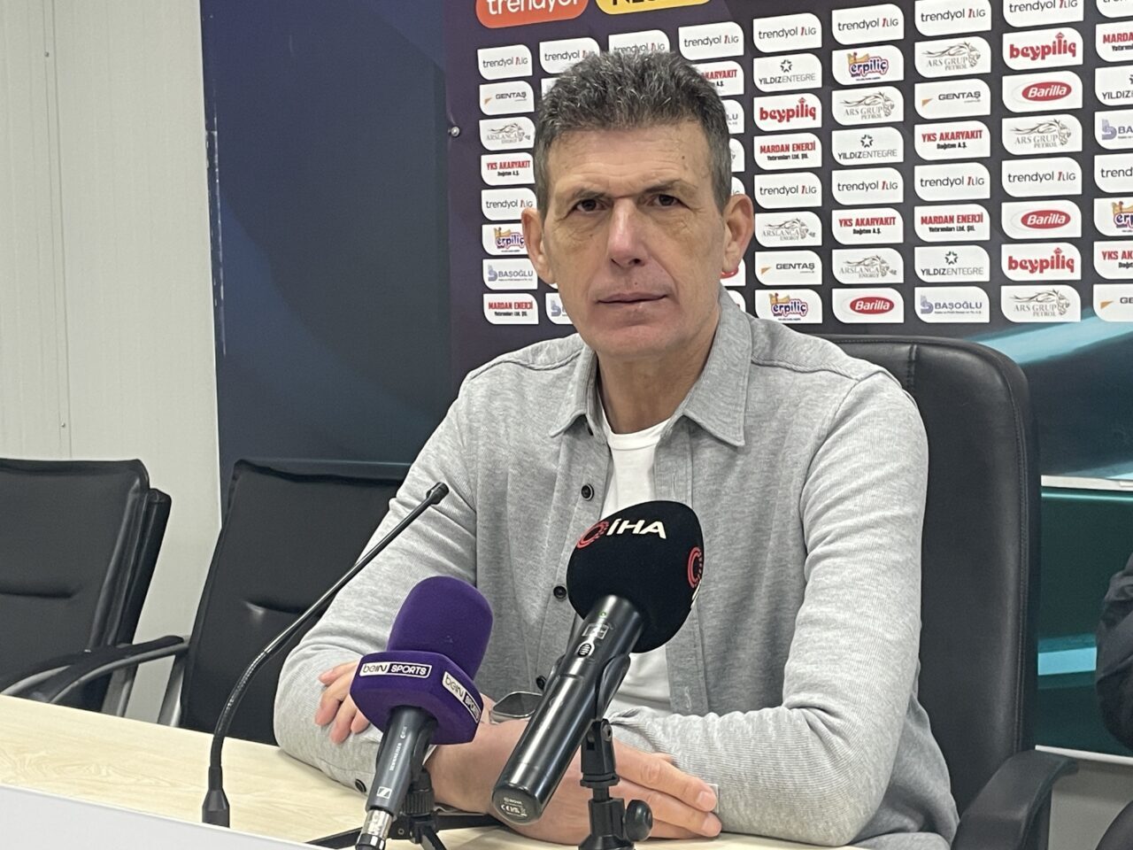 - Boluspor Teknik Direktörü Nevzat Dinçbudak:
"Serikspor'un maç kaybetmesiyle birlikte Boluspor,