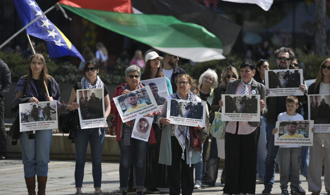 SARAYBOSNA (AA) – Bosna Hersek'in başkenti Saraybosna'da İsrail hapishanelerinde esir