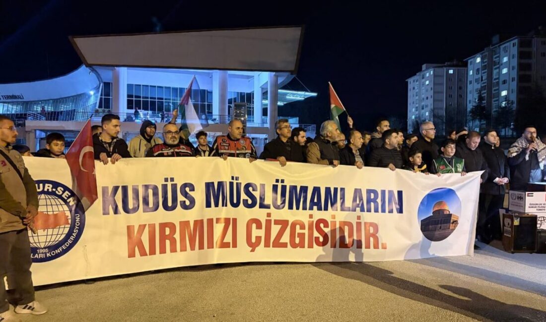 BURDUR (AA) – Burdur'da İsrail'in Gazze'ye, Lübnan'a, Suriye'ye ve İran'a