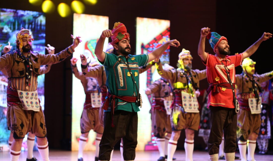 - TRT Yönetim Kurulu Başkanı ve BUÜ Rektörü Ferudun Yılmaz:
-