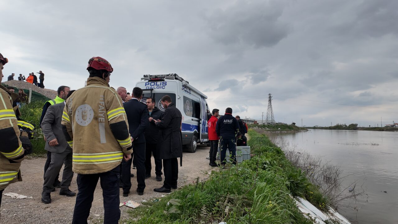BURSA (AA) – Bursa'nın Karacabey ilçesinde, aracıyla derede akıntıya kapılan
