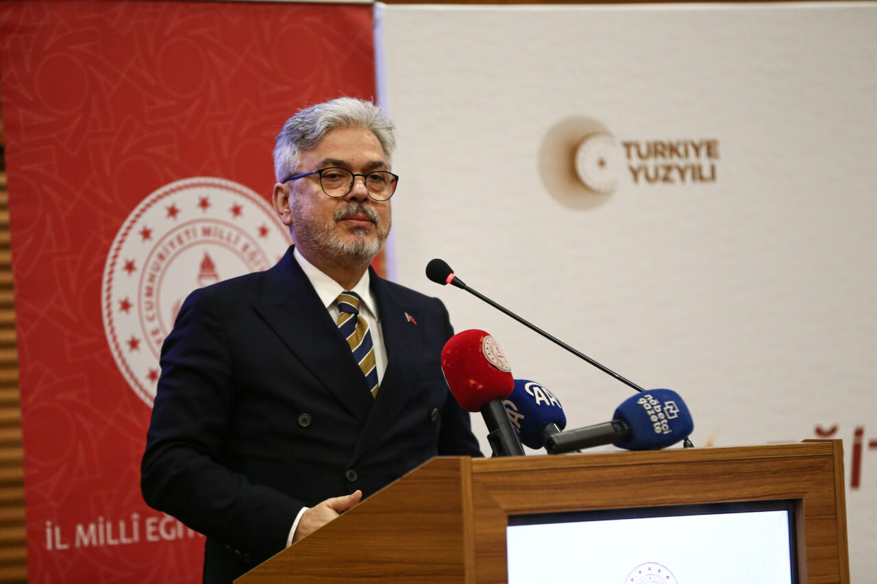 - Milli Eğitim Bakan Yardımcısı Yelkenci:
- "Artık didaktik yaklaşımlar bizim