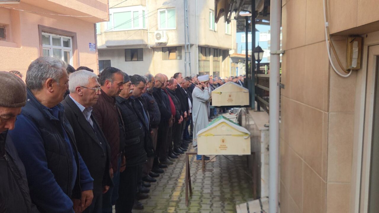 BURSA (AA) – Bursa'nın Orhangazi ilçesinde, iki aile arasında çıkan