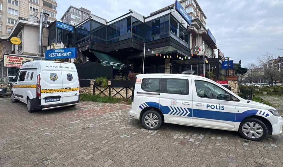 İSTANBUL (AA) – Büyükçekmece'de bir müşteriyi darbettikleri iddia edilen 3