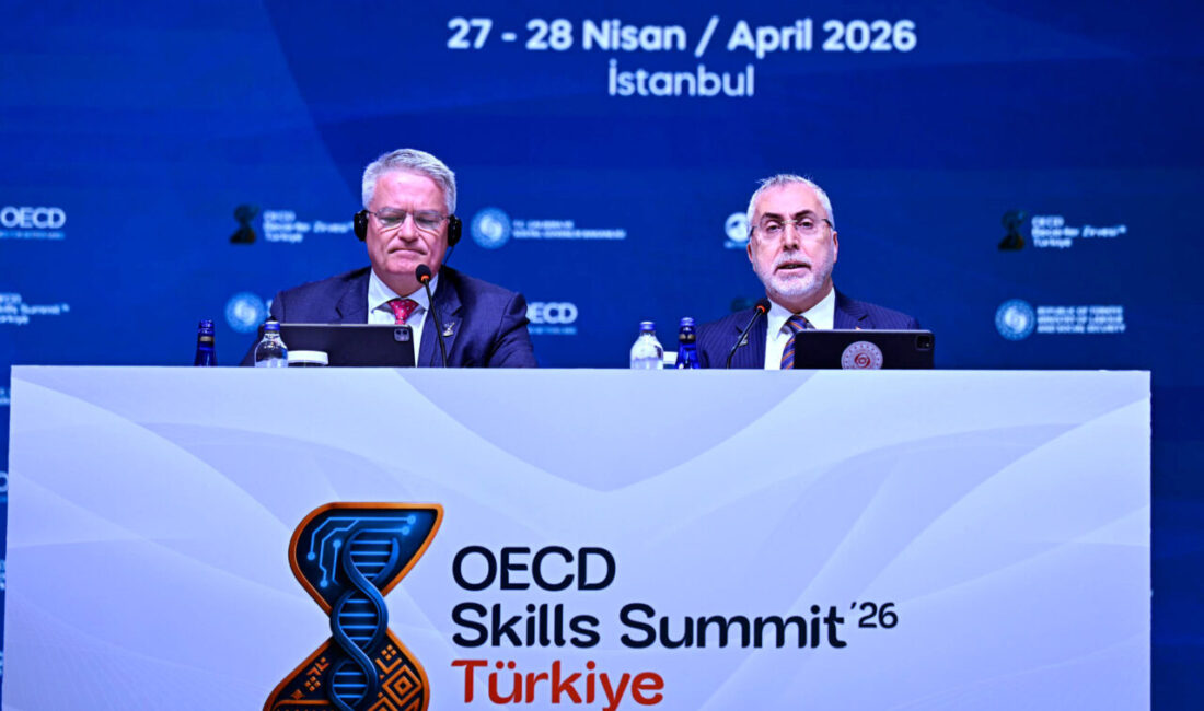 - "Dünün becerileri dönüşürken, bugünün becerileri üzerine de yeni beceriler