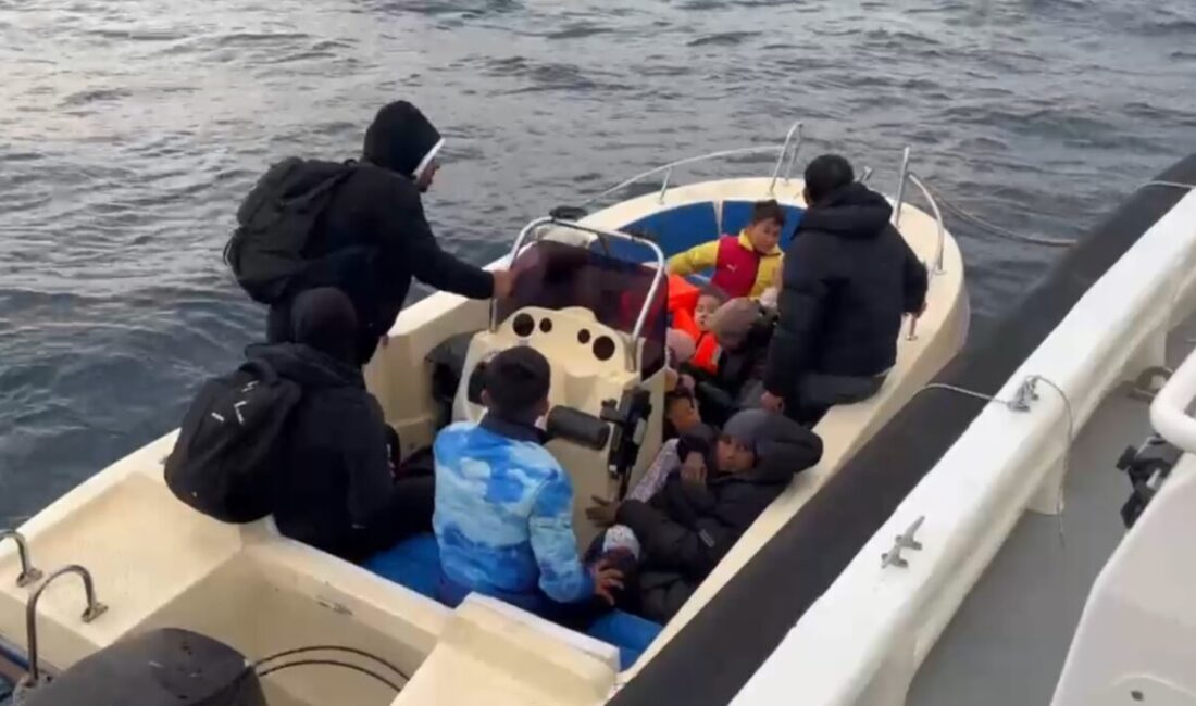 ÇANAKKALE (AA) – Çanakkale'de sahil güvenlik ekiplerince 13 düzensiz göçmen