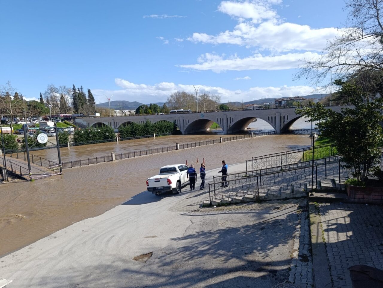 ÇANAKKALE (AA) – Çanakkale'nin Biga ilçesinde dünden bu yana etkili