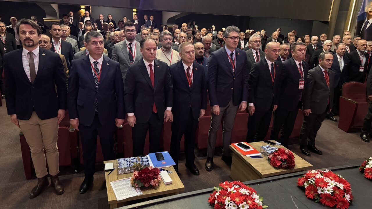 ZONGULDAK (AA) – CHP Genel Başkan yardımcıları Ensar Aytekin ve