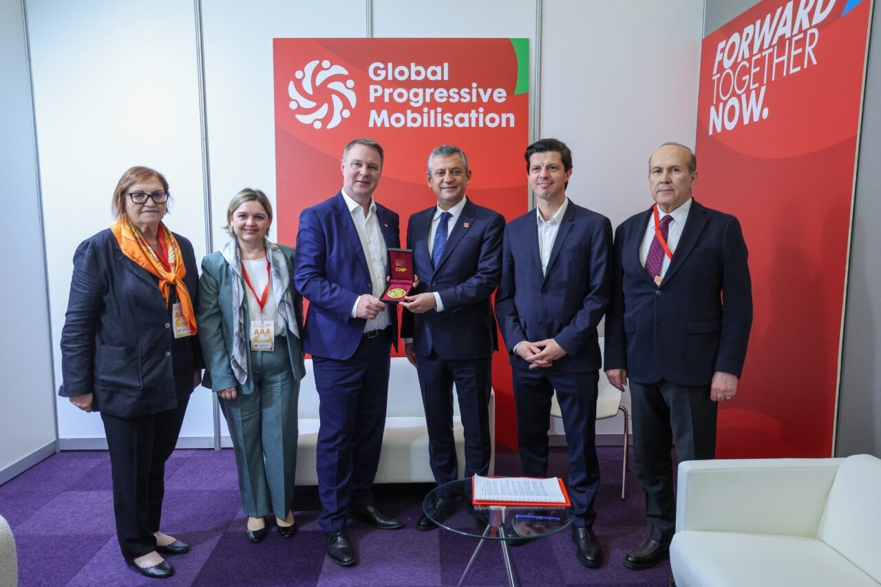 ANKARA (AA) – CHP Genel Başkanı Özgür Özel, Avusturya Sosyal