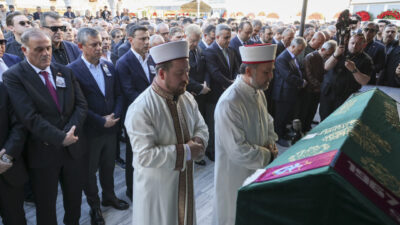 ANKARA (AA) – CHP Genel Başkanı Özgür Özel, Küçükçekmece Belediye