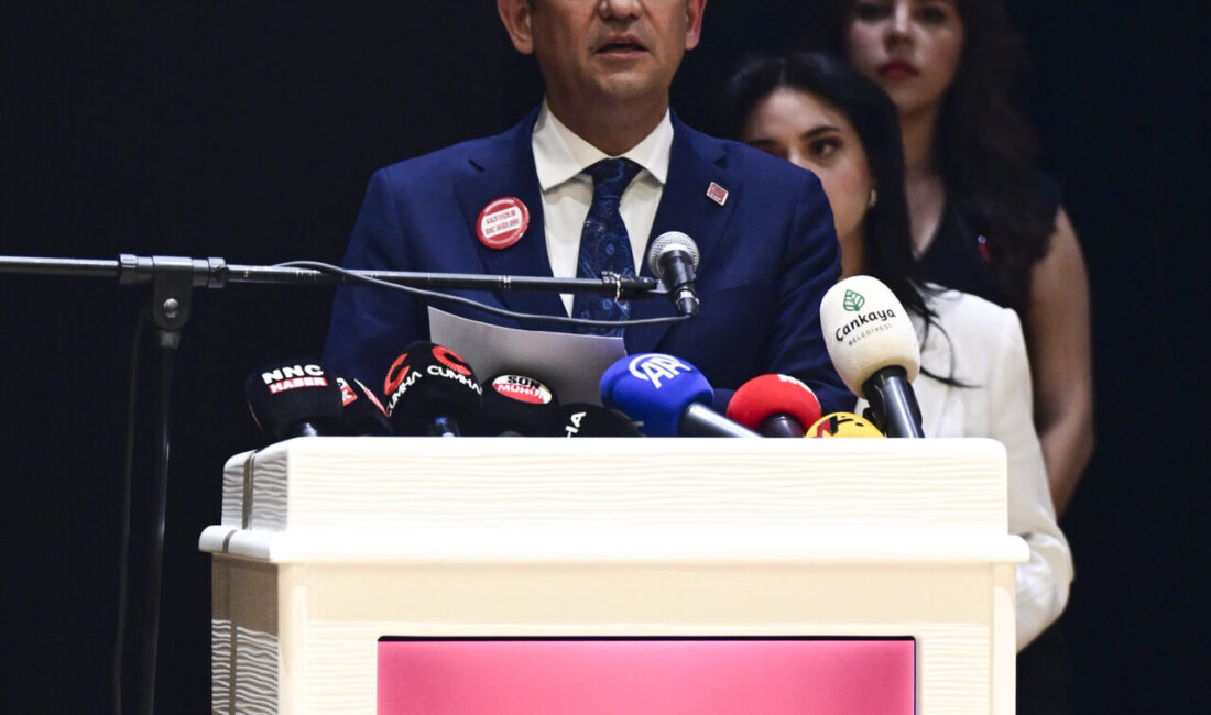 ANKARA (AA) – CHP Genel Başkanı Özgür Özel, Çağdaş Gazeteciler
