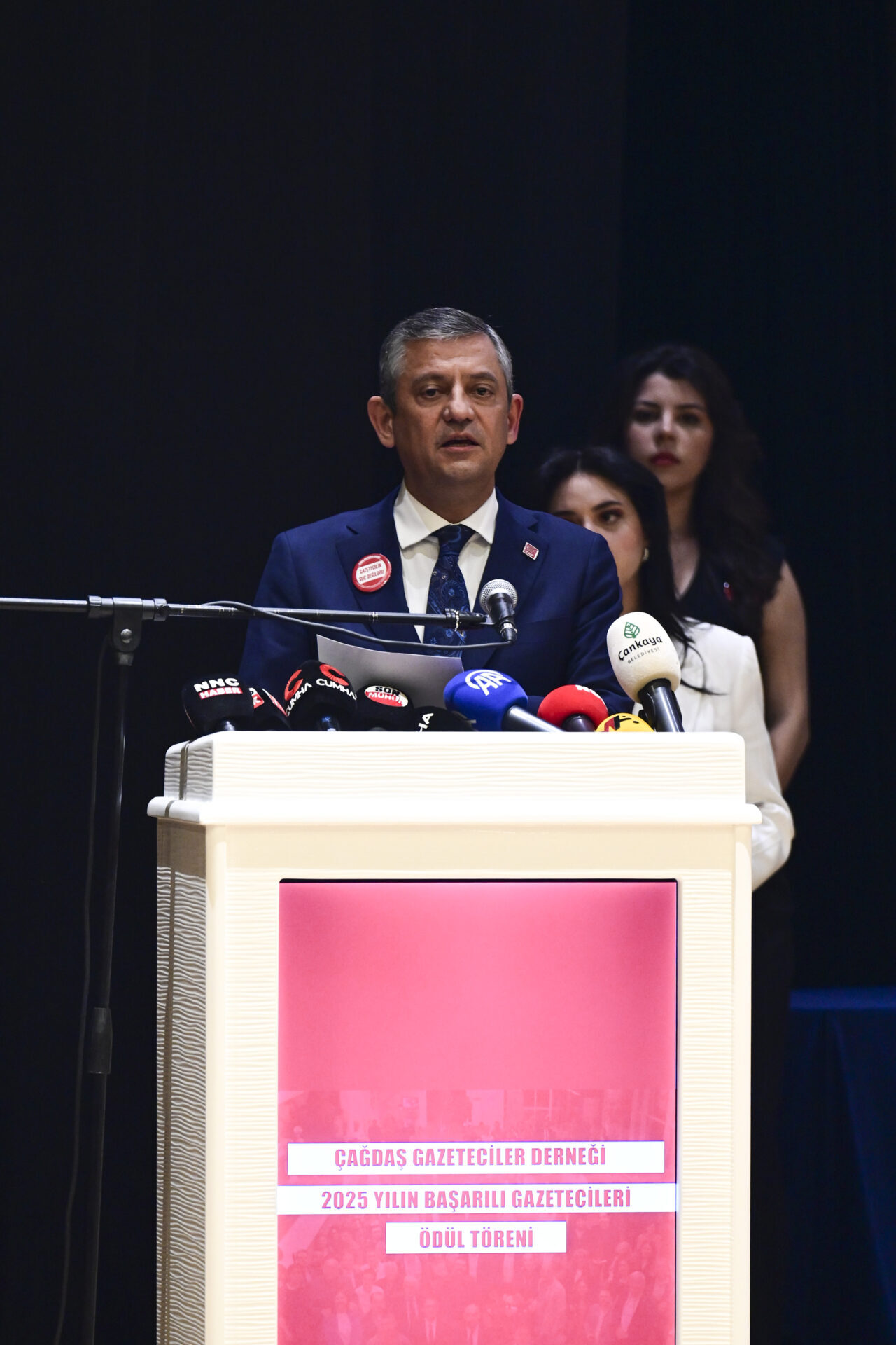 ANKARA (AA) – CHP Genel Başkanı Özgür Özel, Çağdaş Gazeteciler