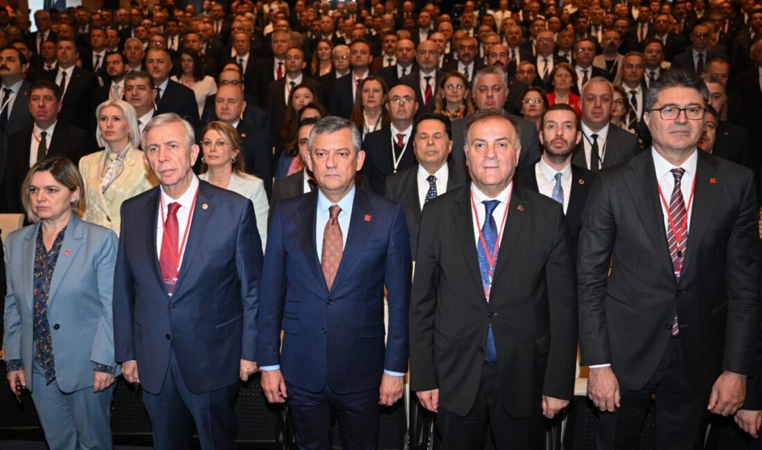 - "Milletin elimize verdiği bayrağı tutuyoruz, asla bırakmayız. Bayrağı bırakırsak,