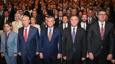 - "Milletin elimize verdiği bayrağı tutuyoruz, asla bırakmayız. Bayrağı bırakırsak,