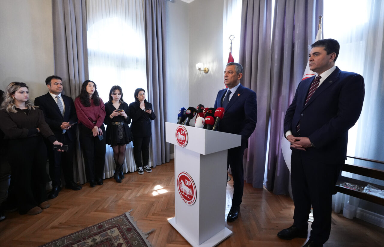 - "Ara seçim Meclis'in görevidir, anayasal zorunluluktur. Bu konuda Meclis