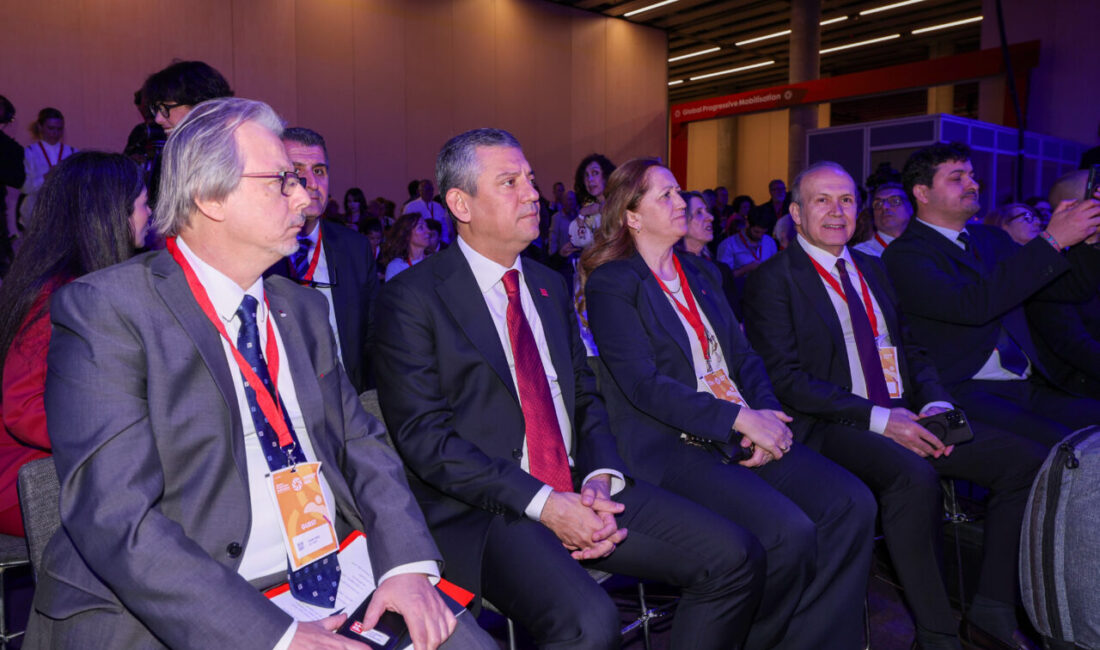 ANKARA (AA) – CHP Genel Başkanı Özgür Özel, İspanya'nın Barselona