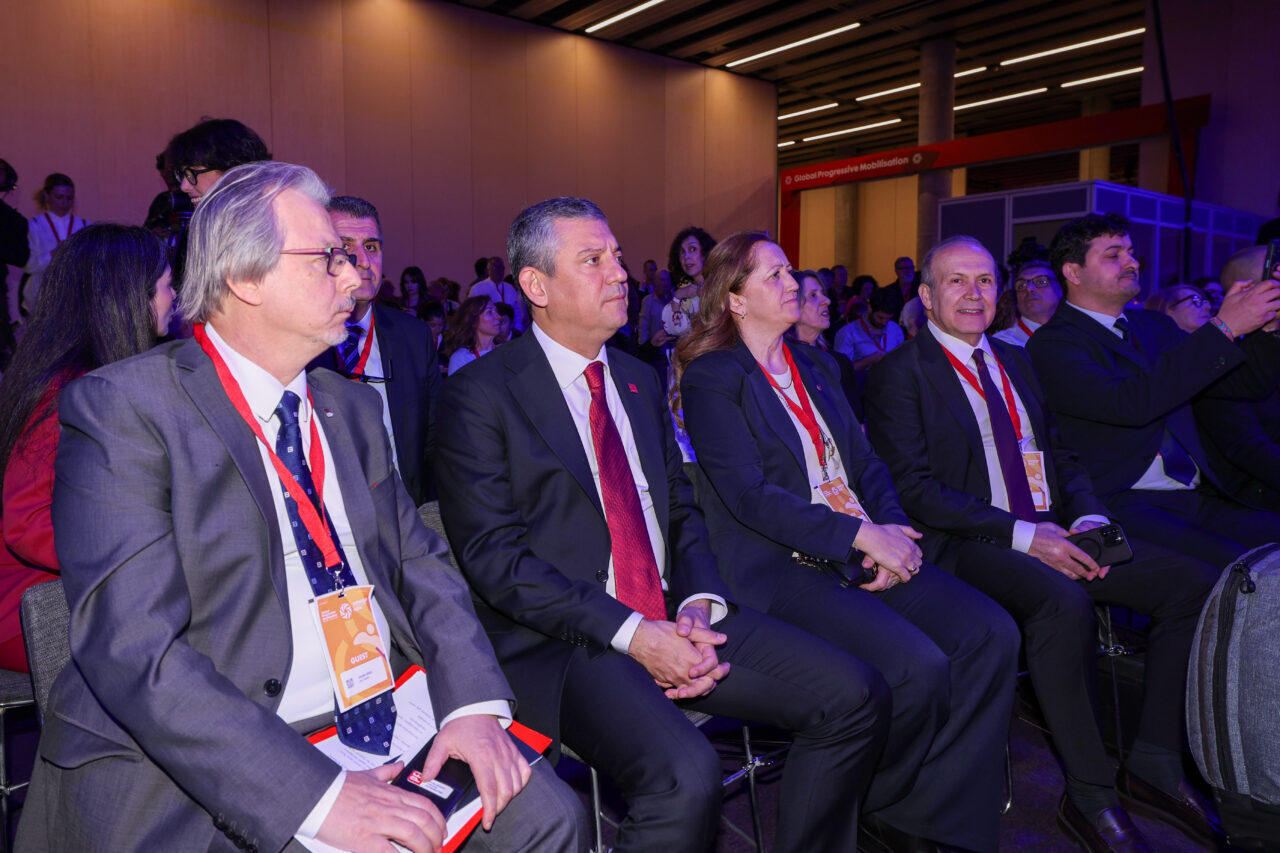 ANKARA (AA) – CHP Genel Başkanı Özgür Özel, İspanya'nın Barselona