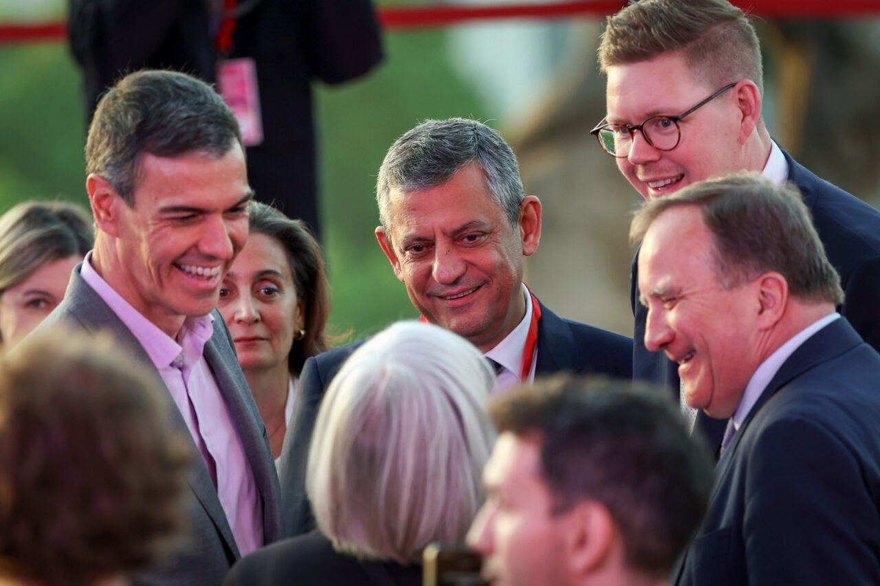 ANKARA (AA) – CHP Genel Başkanı Özgür Özel, İspanya'nın Barselona