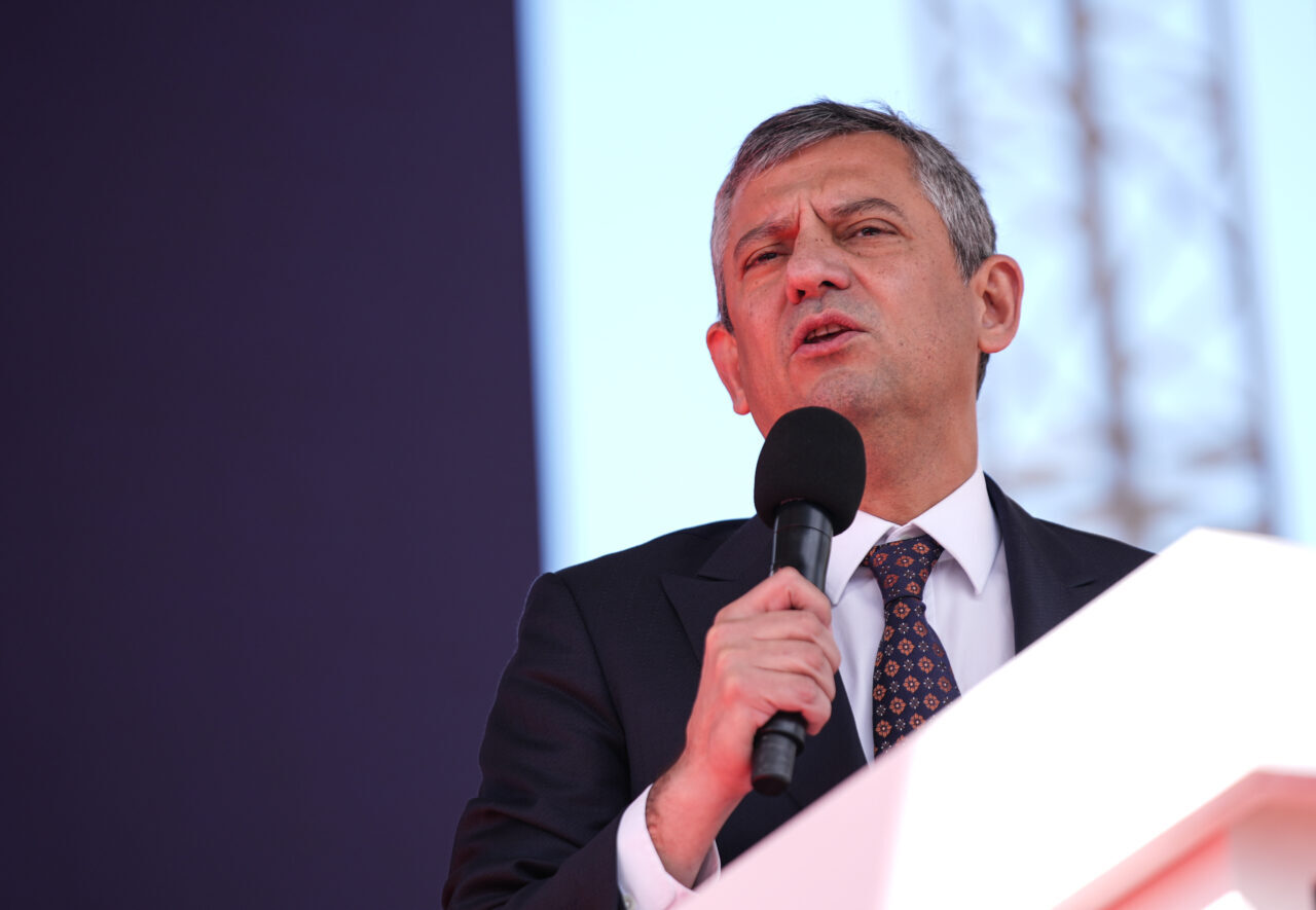 - "Buradan hepinize müjdelerim ki bütün kötülüklere rağmen Cumhuriyet Halk