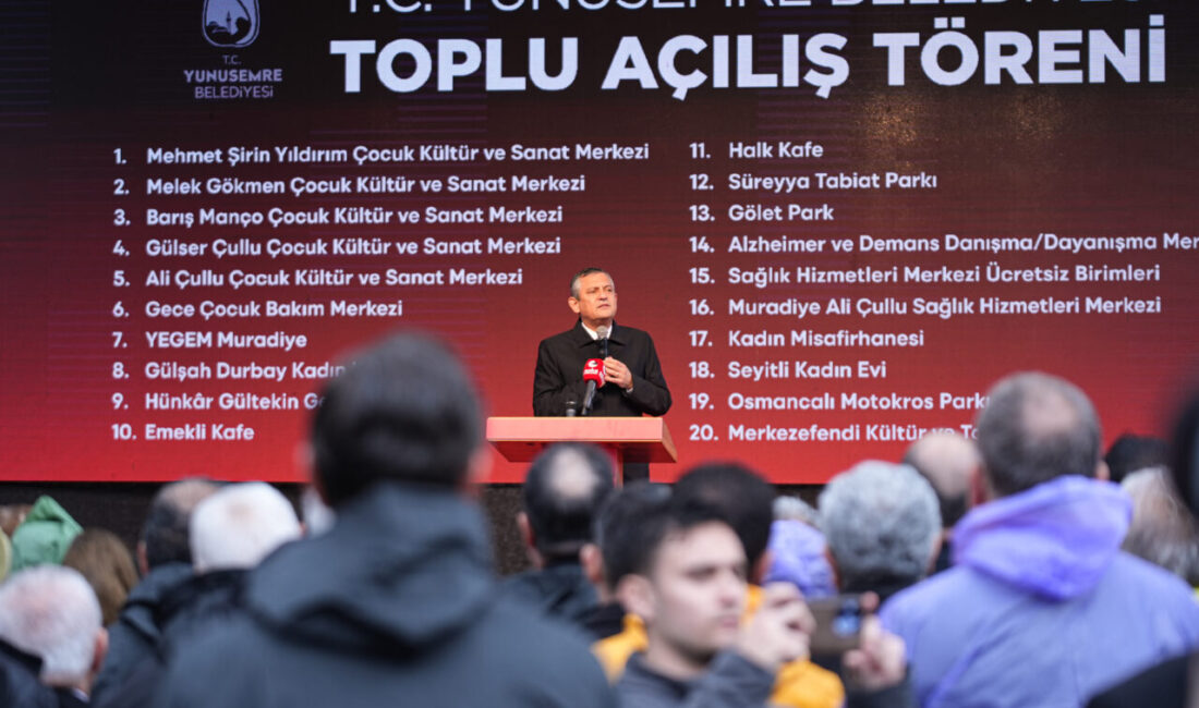 MANİSA (AA) – CHP Genel Başkanı Özgür Özel, Manisa'da Yunusemre