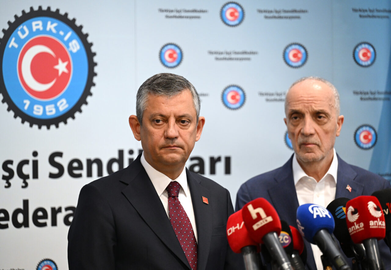 - "Türkiye'de, 'Emeğimin karşılığını alamıyorum, alın terim sömürülüyor' diyen herkese