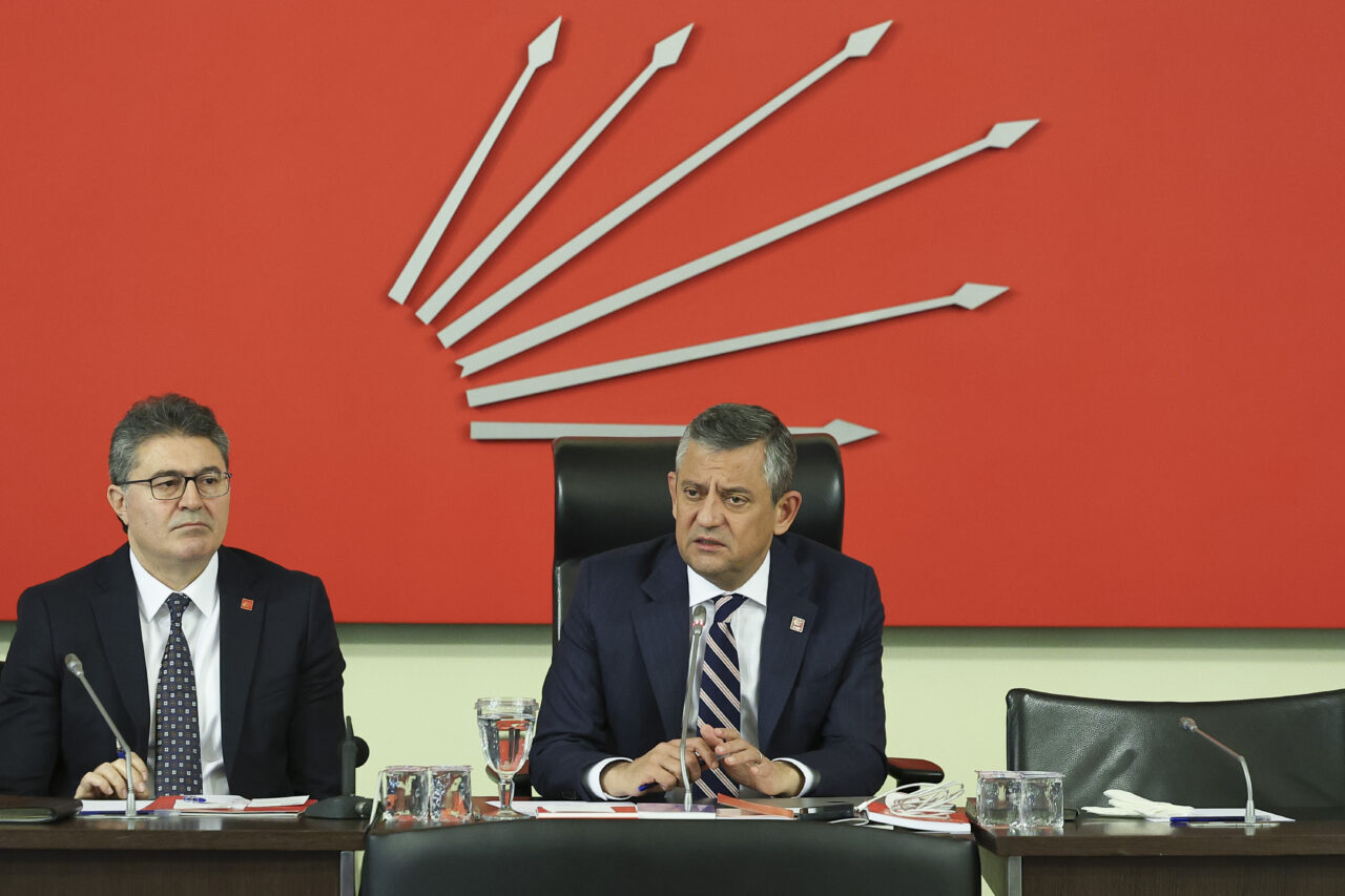 ANKARA (AA) – CHP Genel Başkanı Özgür Özel başkanlığında İl