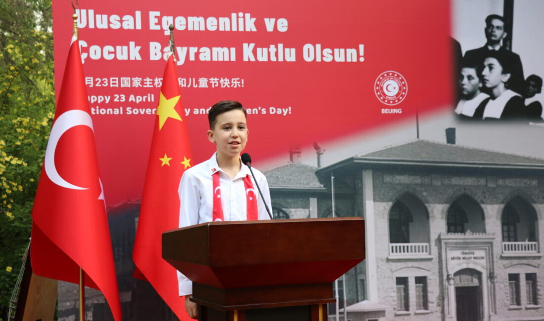 PEKİN (AA) – Türkiye Cumhuriyeti'nin kurucusu Gazi Mustafa Kemal Atatürk'ün