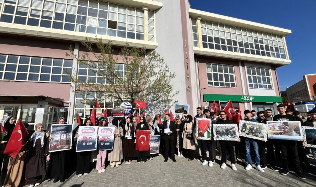 ÇANAKKALE (AA) – Çanakkale Onsekiz Mart Üniversitesi'nde (ÇOMÜ) bir araya