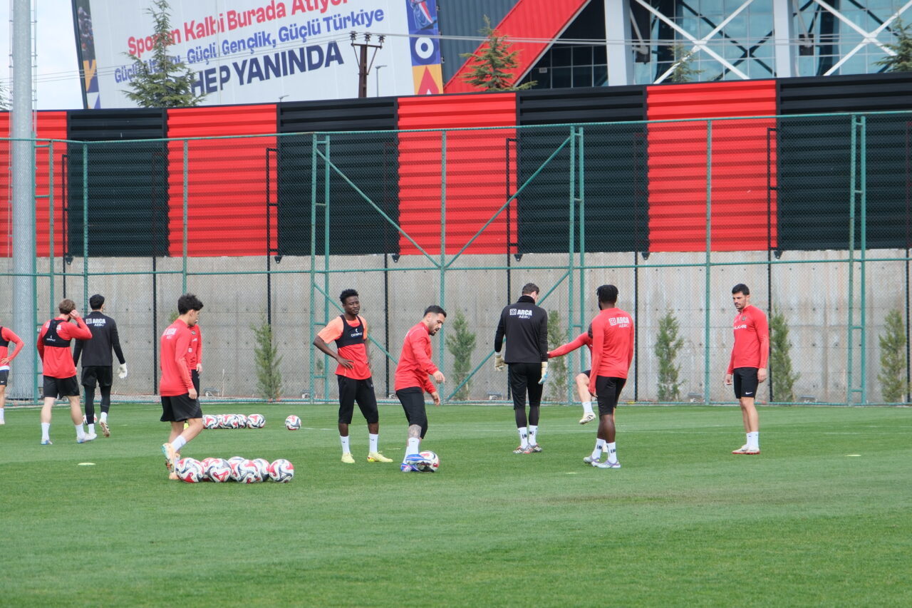 ÇORUM (AA) – Arca Çorum FK, Trendyol 1. Lig'in 33.