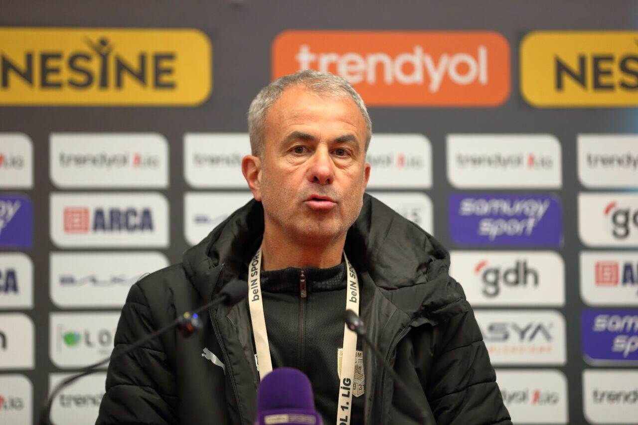 - Arca Çorum FK Teknik Direktörü Uğur Uçar:
- "Penaltıyı atsaydık