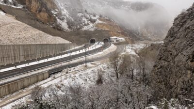 ÇORUM (AA) – Çorum'da kar ve karla karışık yağmur etkili