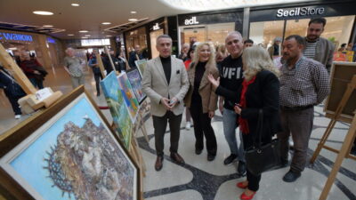 ÇORUM (AA) – Çorum'da 4 ülkeden 51 ressamın eserlerinin yer