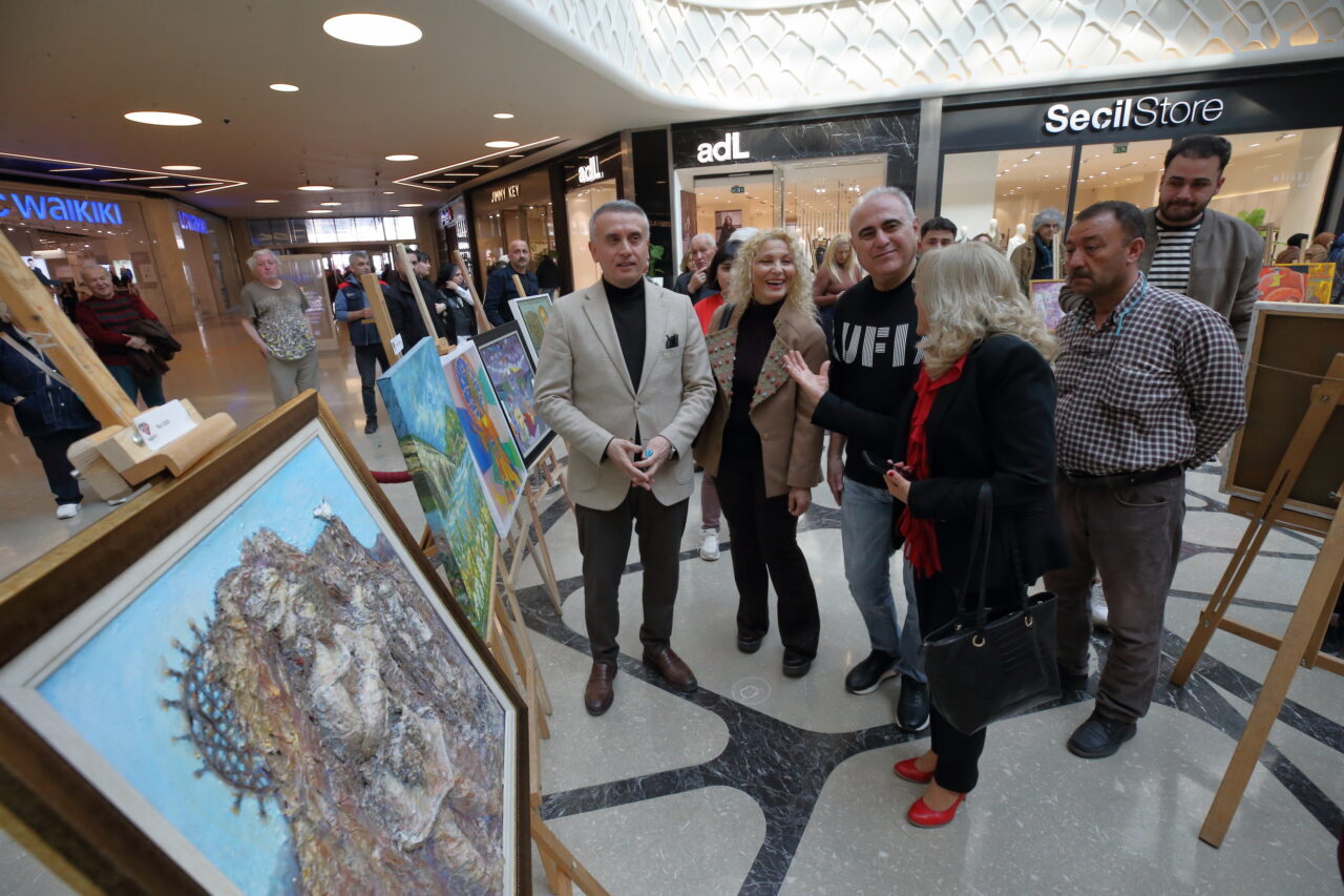 ÇORUM (AA) – Çorum'da 4 ülkeden 51 ressamın eserlerinin yer