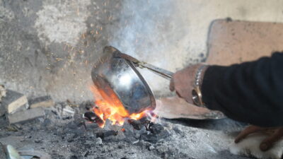 ANKARA (AA) – Ankara'nın Çubuk ilçesinde kalaycılık mesleğini 55 yıldır