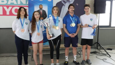 ELAZIĞ (AA) – Elazığ'da düzenlenen Cumhurbaşkanlığı Kupası Paletli Yüzme Kulüplerarası