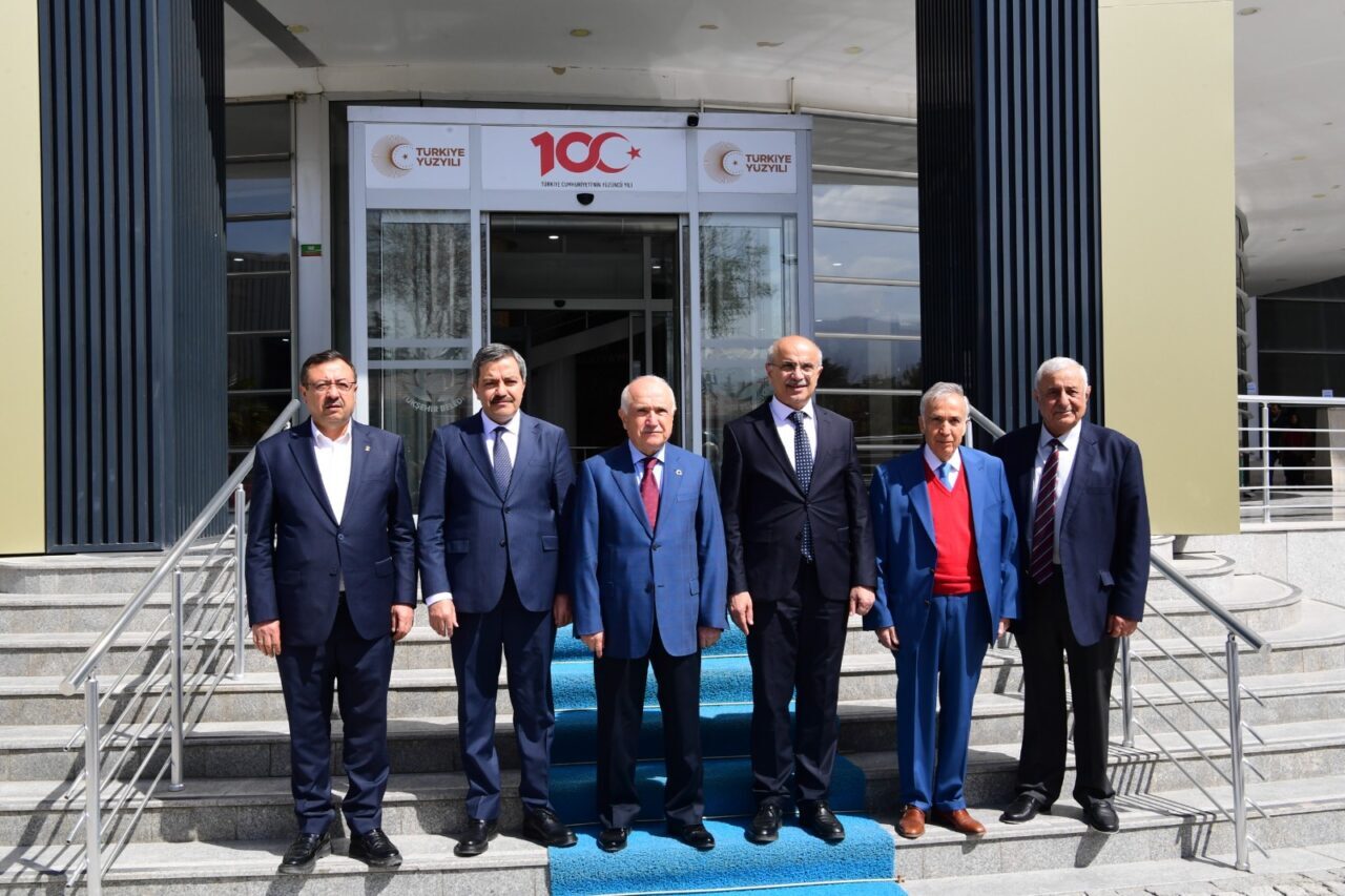 MALATYA (AA) – Cumhurbaşkanlığı Yüksek İstişare Kurulu Üyesi ve eski