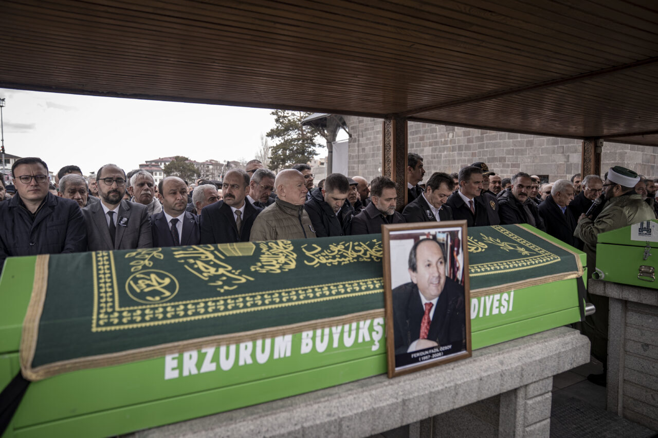 ERZURUM (AA) – Rahatsızlığı nedeniyle bir süredir tedavi gören ve
