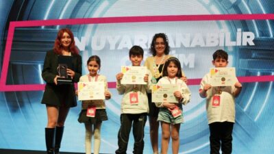 ANTALYA (AA) – Antalya'da çocuklara "yapabilirim" zihniyetini kazandırmayı hedefleyen çocuk