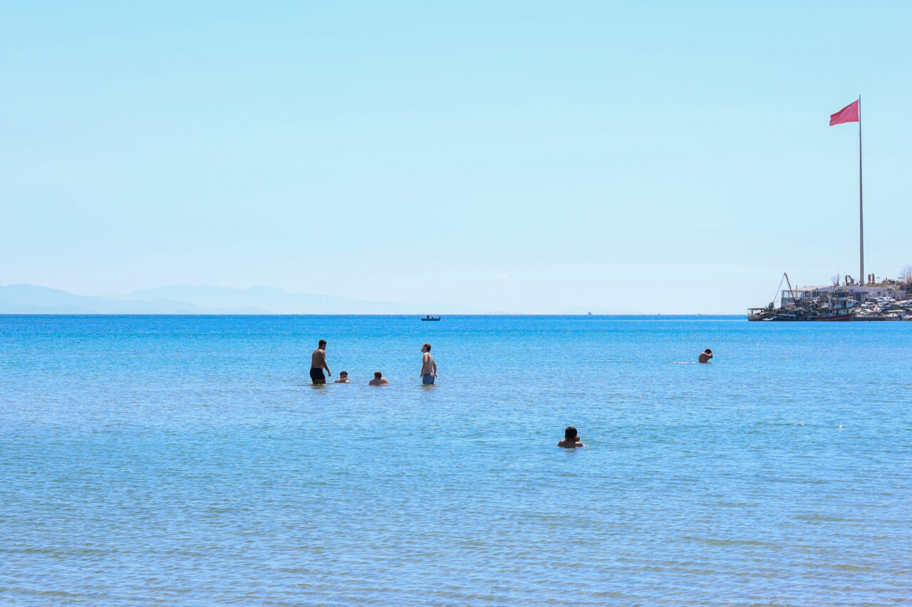 AYDIN (AA) – Aydın'ın Didim ilçesinde sıcak havayı fırsat bilen