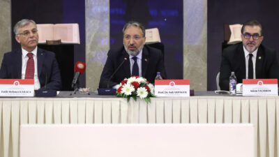 - "İslamofobi'ye karşı verilen mücadele, bir kimlik savunusunun ötesinde, insan