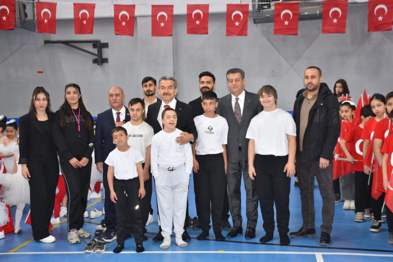 DİYARBAKIR (AA) – Diyarbakır, Şırnak, Batman ve Elazığ'da, 23 Nisan